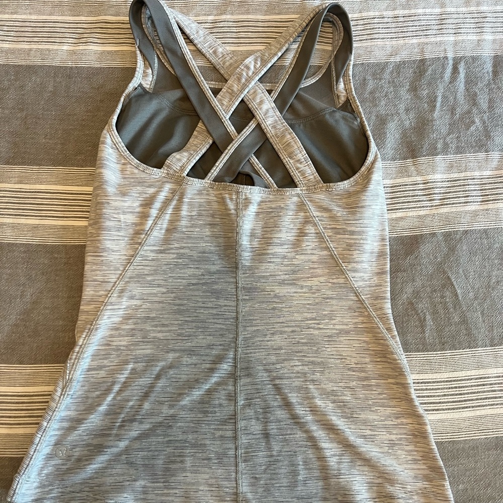Lululemon tank top